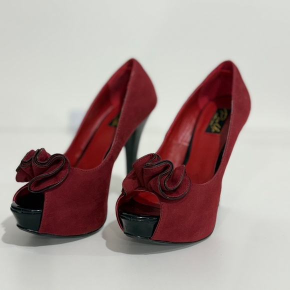 “Flirty in Red” Pin Up Couture Heels | Ruffle Peep-Toe Pumps | Vintage-Inspired - Picture 2 of 9